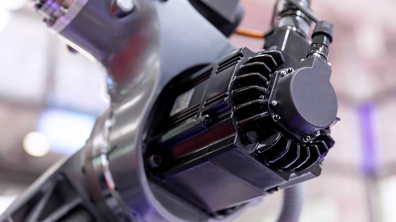 Servo motor and industrial motion-control hardware